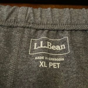 Like new petite pull on trousers